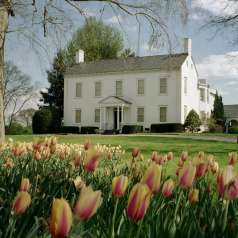 Armstrong-Lockett House & W.P. Toms Memorial Gardens "Crescent Bend"