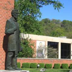 Abraham Lincoln Library & Museum